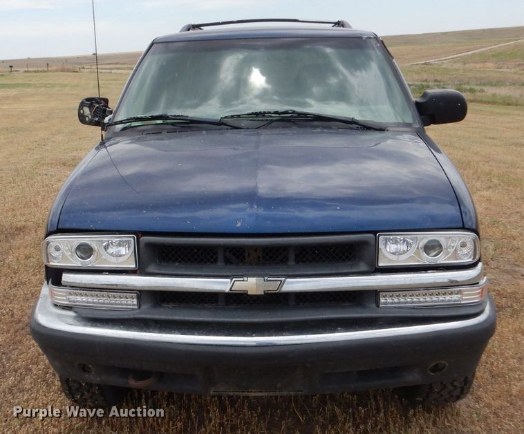 image for item LP9390 2001 Chevrolet Blazer  SUV