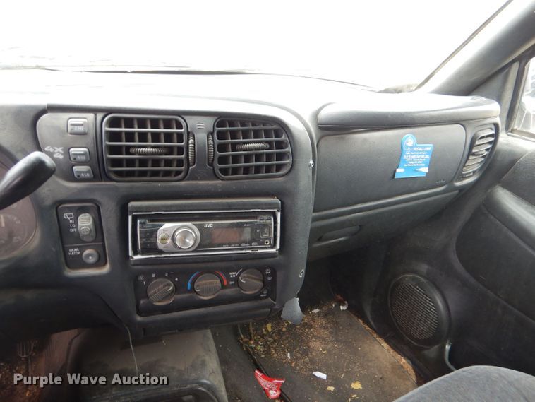 image for item LP9390 2001 Chevrolet Blazer  SUV