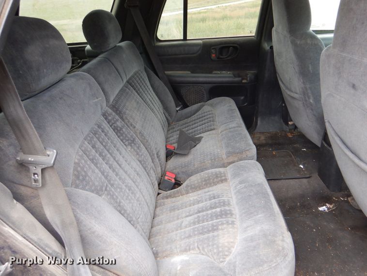 image for item LP9390 2001 Chevrolet Blazer  SUV