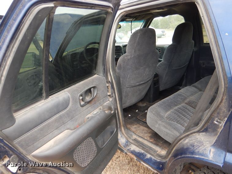 image for item LP9390 2001 Chevrolet Blazer  SUV