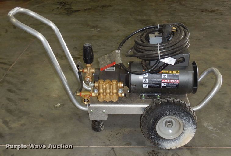 image for item LT9833 2020 Hotsy LF2830S  pressure washer