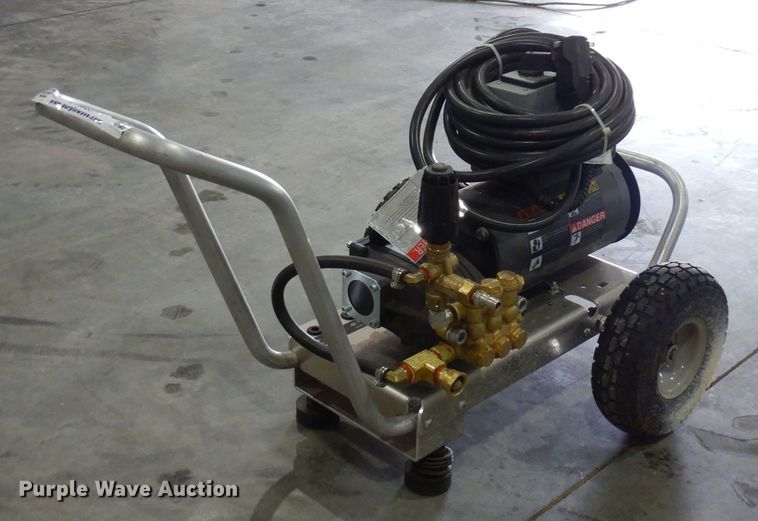 image for item LT9833 2020 Hotsy LF2830S  pressure washer