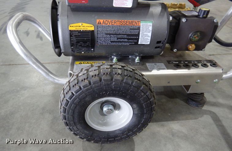 image for item LT9833 2020 Hotsy LF2830S  pressure washer