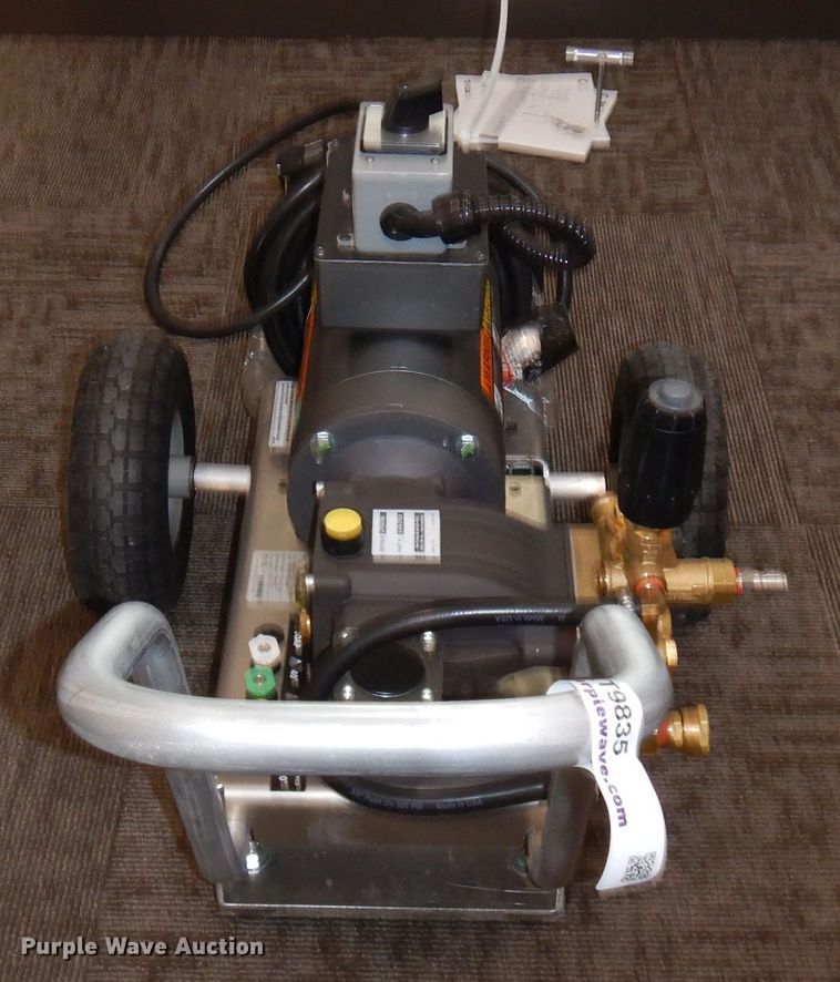 image for item LT9835 2021 Hotsy  pressure washer