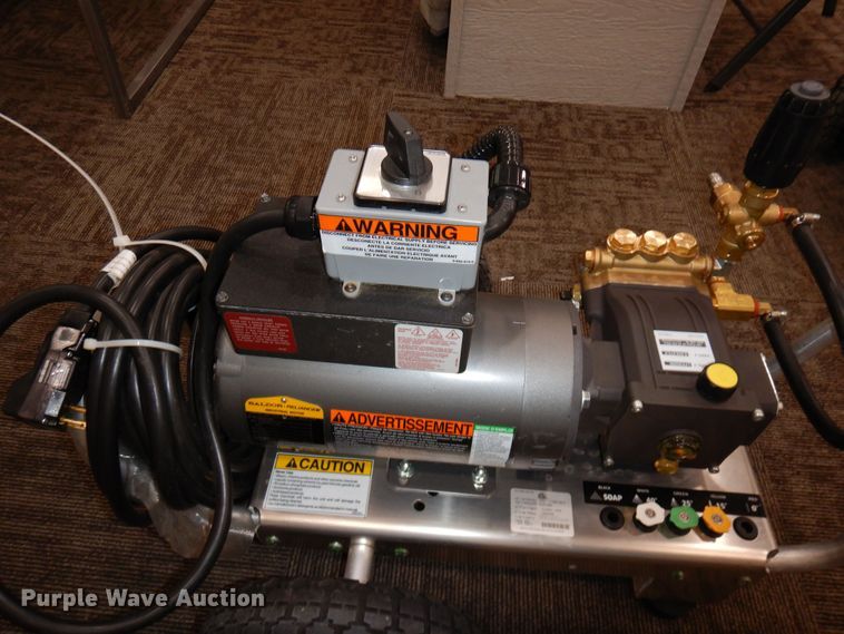 image for item LT9835 2021 Hotsy  pressure washer