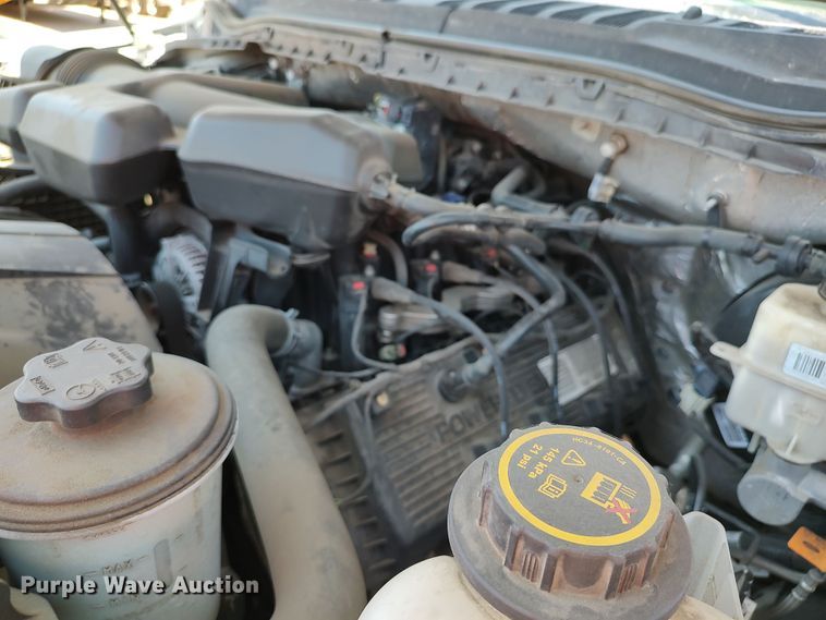 image for item LU9119 2017 Ford F350 Super Duty XLT  utility bed pickup truck