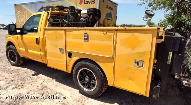 image for item LU9120 2014 Ford F350 Super Duty XL  utility bed pickup truck