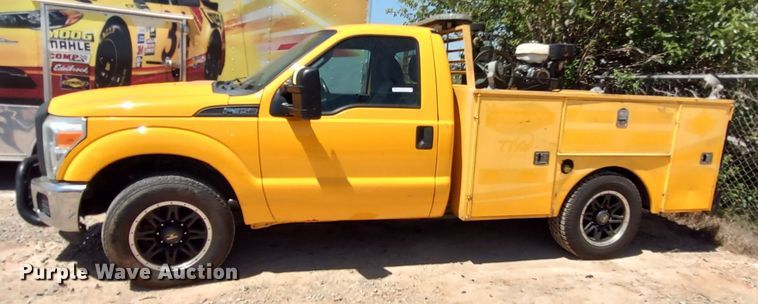 image for item LU9120 2014 Ford F350 Super Duty XL  utility bed pickup truck