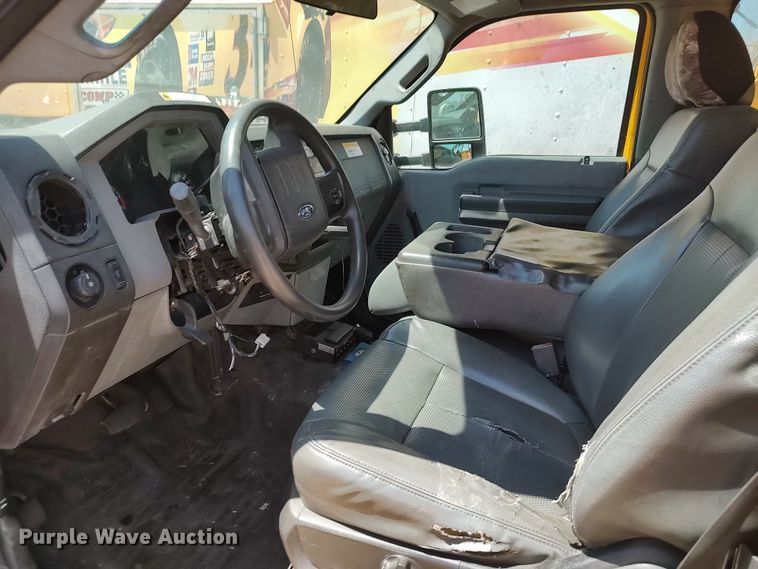 image for item LU9120 2014 Ford F350 Super Duty XL  utility bed pickup truck