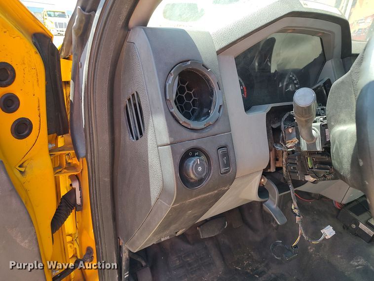 image for item LU9120 2014 Ford F350 Super Duty XL  utility bed pickup truck