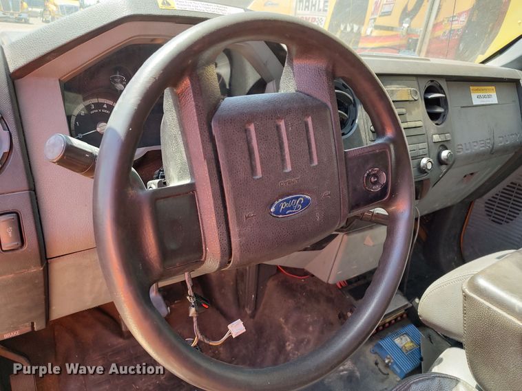 image for item LU9120 2014 Ford F350 Super Duty XL  utility bed pickup truck