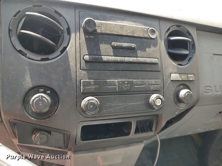 image for item LU9120 2014 Ford F350 Super Duty XL  utility bed pickup truck