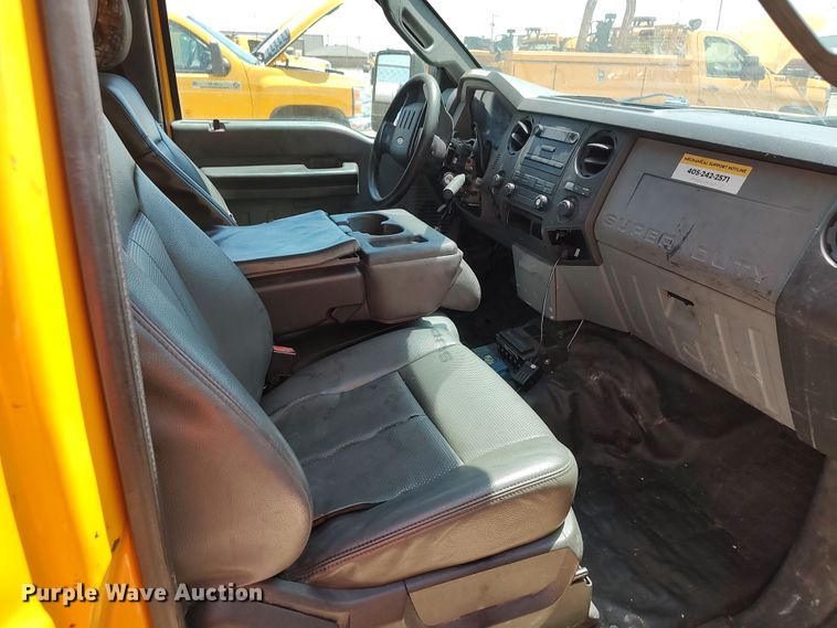 image for item LU9120 2014 Ford F350 Super Duty XL  utility bed pickup truck