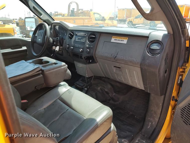 image for item LU9120 2014 Ford F350 Super Duty XL  utility bed pickup truck