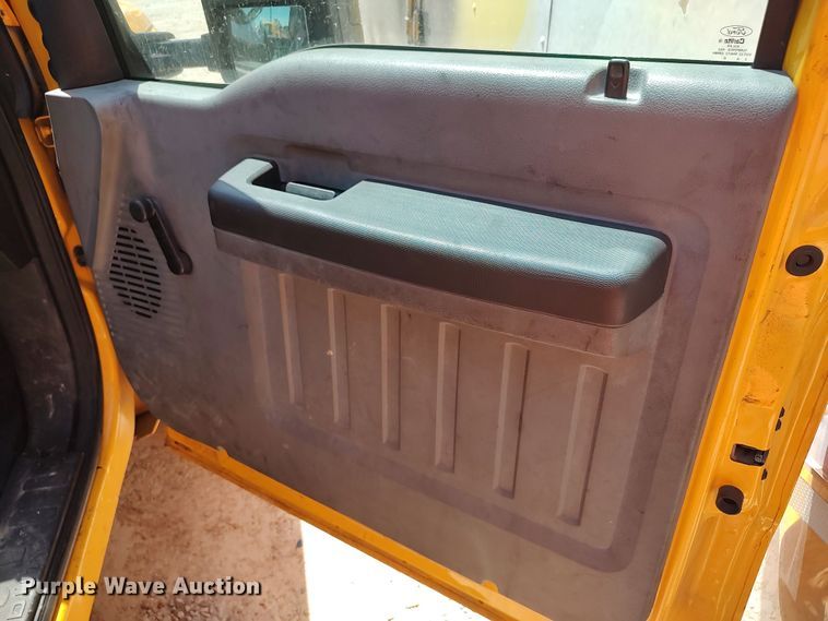 image for item LU9120 2014 Ford F350 Super Duty XL  utility bed pickup truck