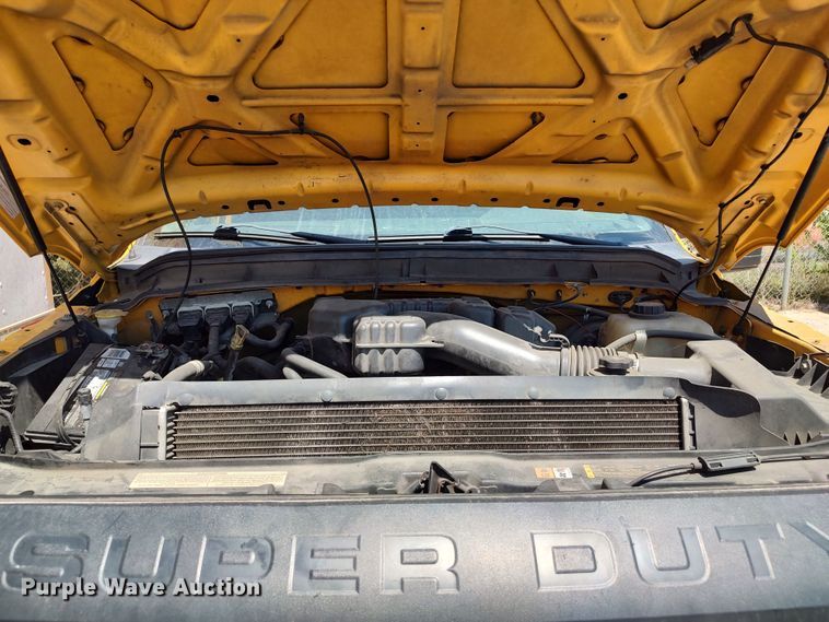 image for item LU9120 2014 Ford F350 Super Duty XL  utility bed pickup truck