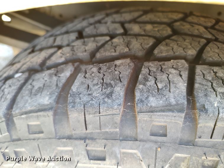 image for item LU9120 2014 Ford F350 Super Duty XL  utility bed pickup truck