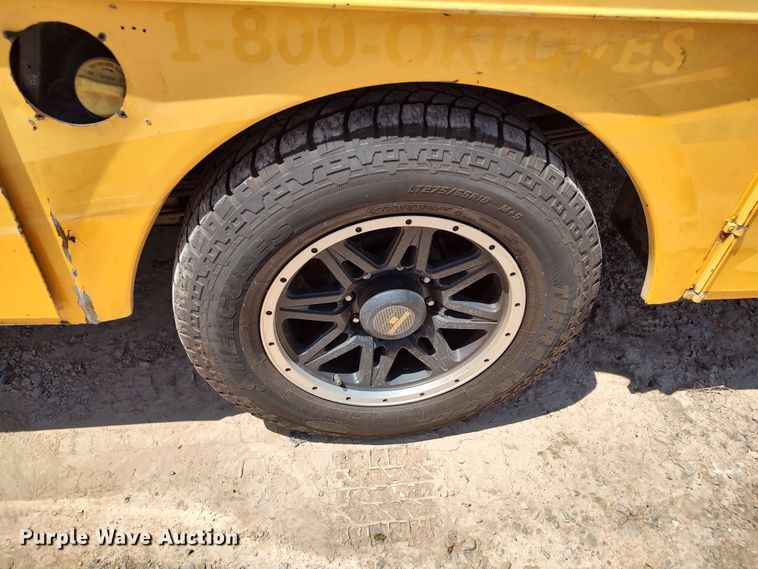 image for item LU9120 2014 Ford F350 Super Duty XL  utility bed pickup truck