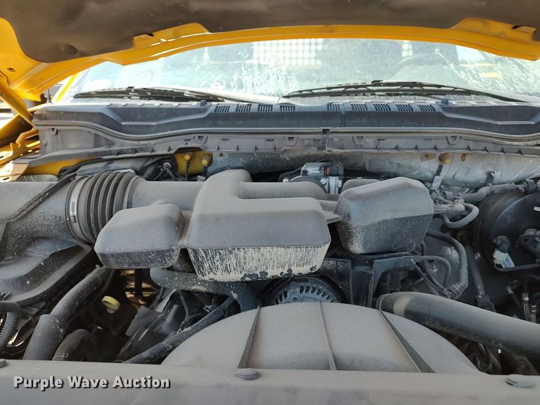 image for item LU9121 2017 Ford F350 Super Duty XL  utility bed pickup truck