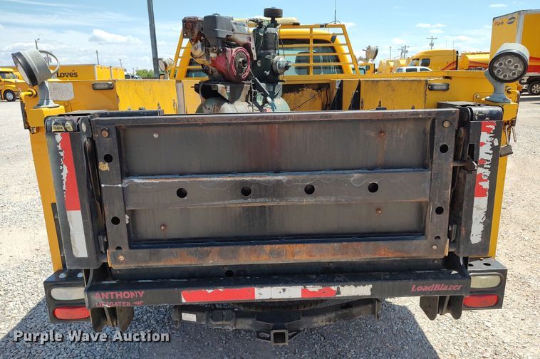 image for item LU9122 2015 Ford F350 Super Duty XL  utility bed pickup truck