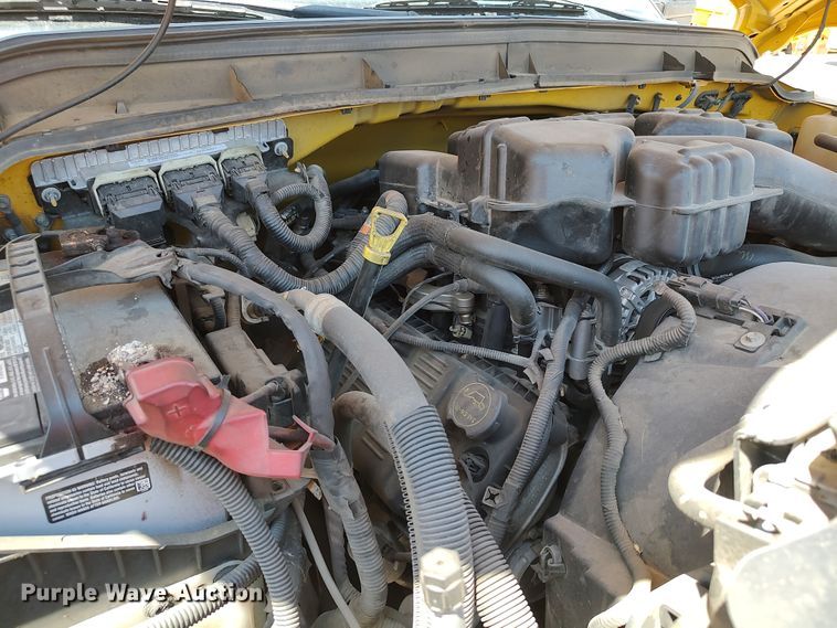 image for item LU9122 2015 Ford F350 Super Duty XL  utility bed pickup truck