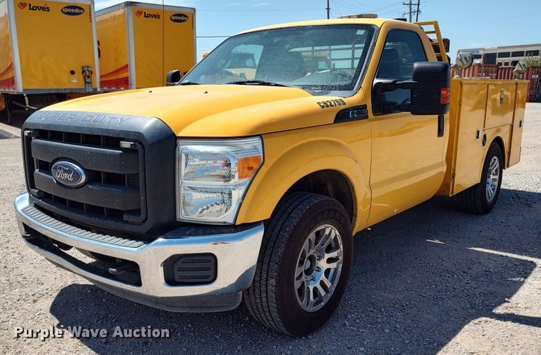 image for item LU9126 2015 Ford F350 Super Duty XL  utility bed pickup truck