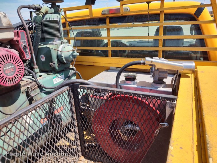 image for item LU9126 2015 Ford F350 Super Duty XL  utility bed pickup truck