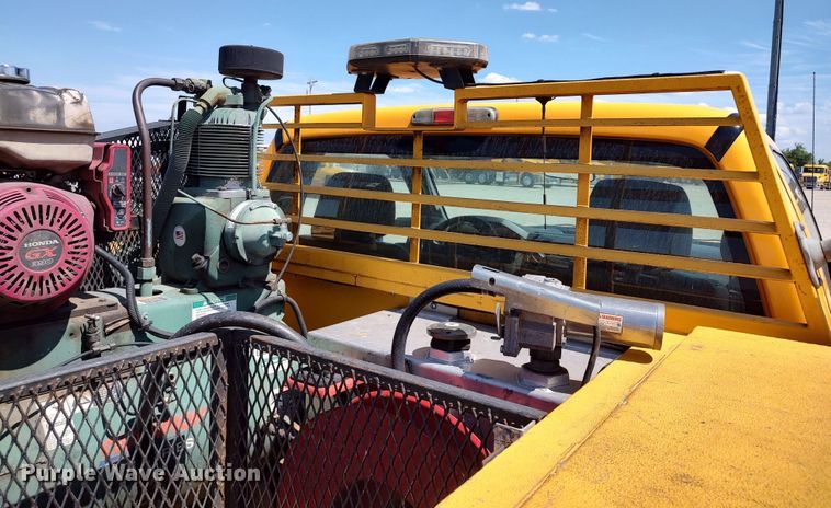 image for item LU9126 2015 Ford F350 Super Duty XL  utility bed pickup truck