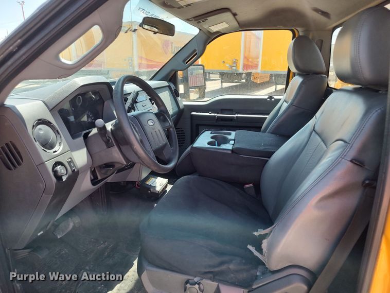 image for item LU9126 2015 Ford F350 Super Duty XL  utility bed pickup truck