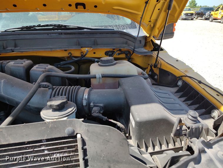 image for item LU9126 2015 Ford F350 Super Duty XL  utility bed pickup truck