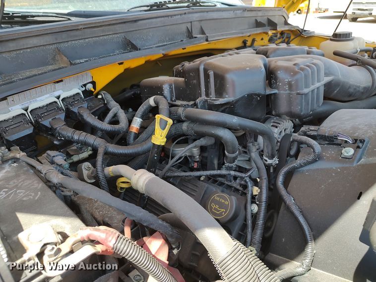 image for item LU9126 2015 Ford F350 Super Duty XL  utility bed pickup truck