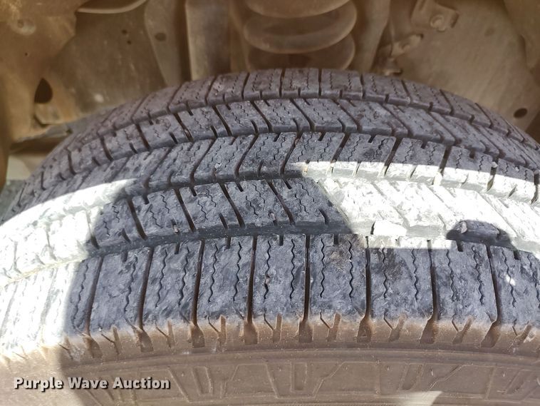 image for item LU9126 2015 Ford F350 Super Duty XL  utility bed pickup truck