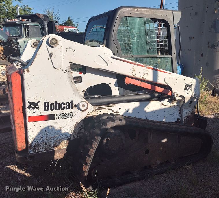image for item LU9132 2014 Bobcat T630  tracked skid steer loader