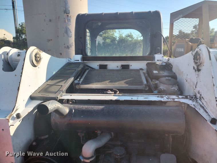 image for item LU9132 2014 Bobcat T630  tracked skid steer loader
