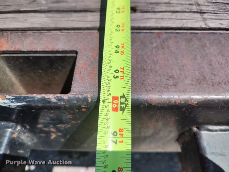 image for item LU9136 2006 Ford F650  SuperCab flatbed truck