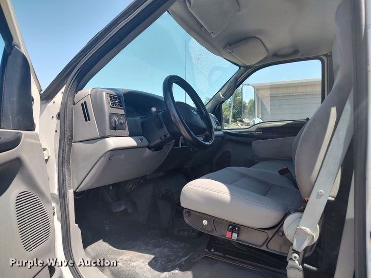 image for item LU9136 2006 Ford F650  SuperCab flatbed truck