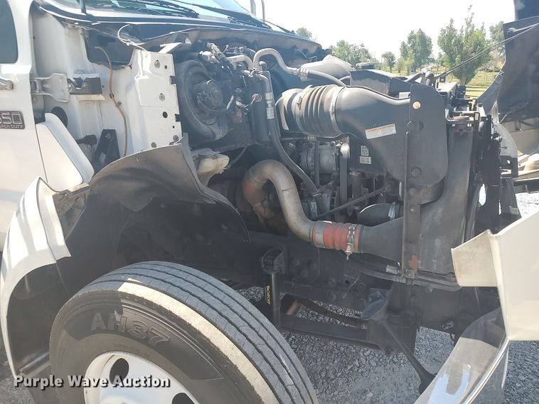 image for item LU9136 2006 Ford F650  SuperCab flatbed truck