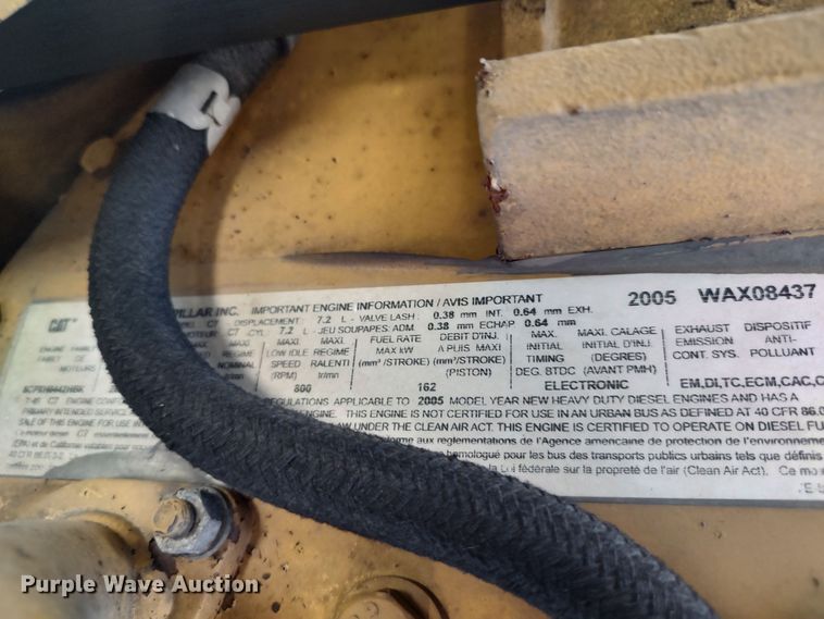 image for item LU9136 2006 Ford F650  SuperCab flatbed truck