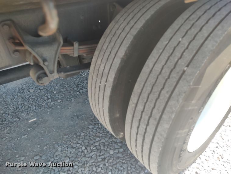 image for item LU9136 2006 Ford F650  SuperCab flatbed truck