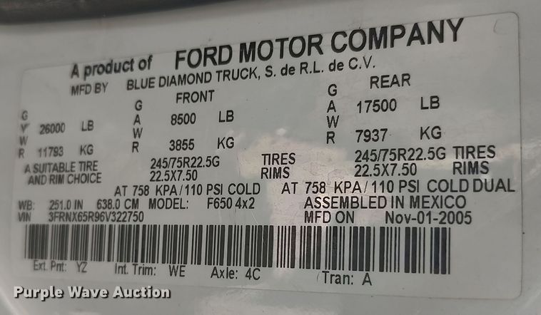 image for item LU9136 2006 Ford F650  SuperCab flatbed truck