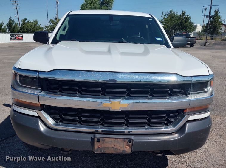 image for item LU9148 2018 Chevrolet Silverado 1500  Double Cab pickup truck