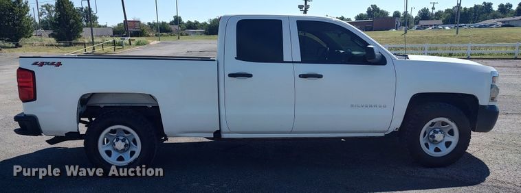 image for item LU9148 2018 Chevrolet Silverado 1500  Double Cab pickup truck