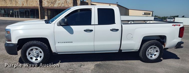 image for item LU9148 2018 Chevrolet Silverado 1500  Double Cab pickup truck