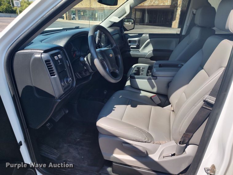 image for item LU9148 2018 Chevrolet Silverado 1500  Double Cab pickup truck