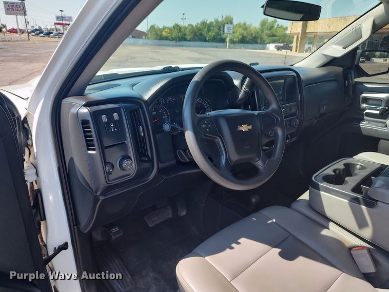 image for item LU9148 2018 Chevrolet Silverado 1500  Double Cab pickup truck