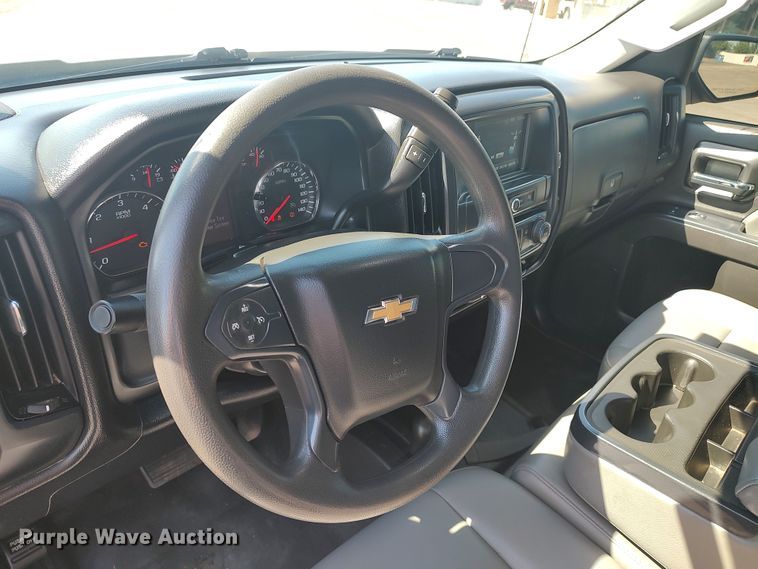 image for item LU9148 2018 Chevrolet Silverado 1500  Double Cab pickup truck