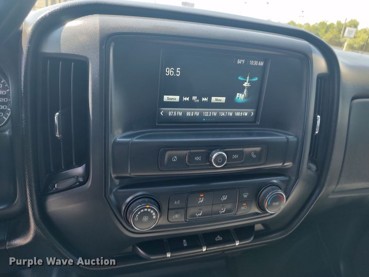 image for item LU9148 2018 Chevrolet Silverado 1500  Double Cab pickup truck