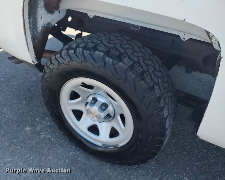 image for item LU9148 2018 Chevrolet Silverado 1500  Double Cab pickup truck