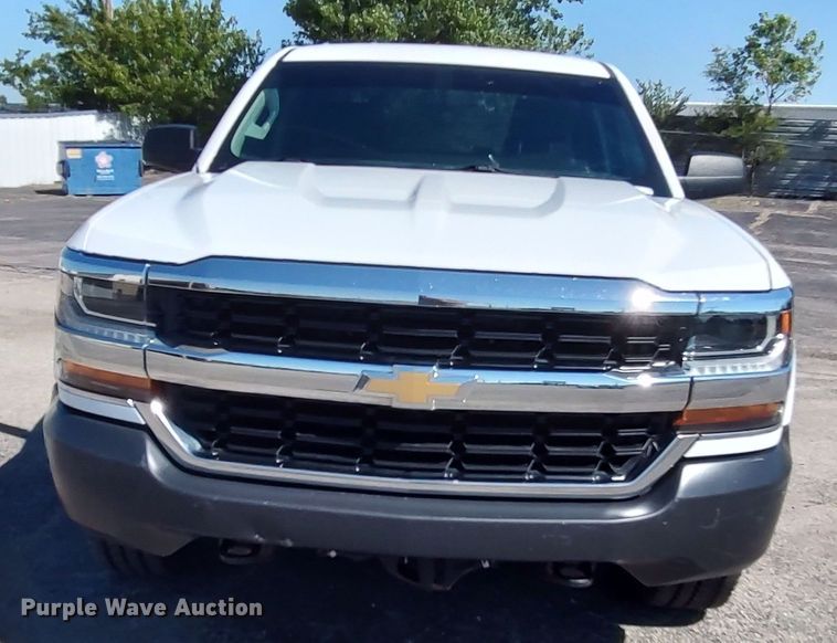 image for item LU9149 2017 Chevrolet Silverado 1500  Double Cab pickup truck