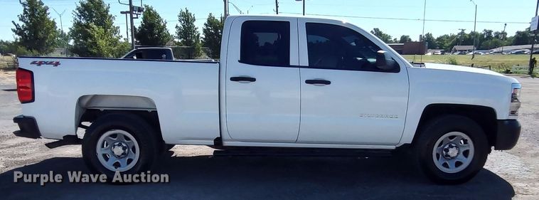 image for item LU9149 2017 Chevrolet Silverado 1500  Double Cab pickup truck